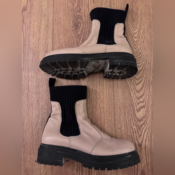 Anthropologie Shoes - Anthropologie Chelsea Boots 🖤
